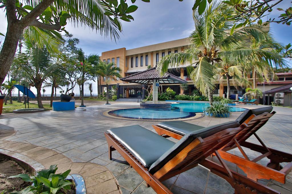 The Jayakarta Anyer Hotel Ngoại thất bức ảnh