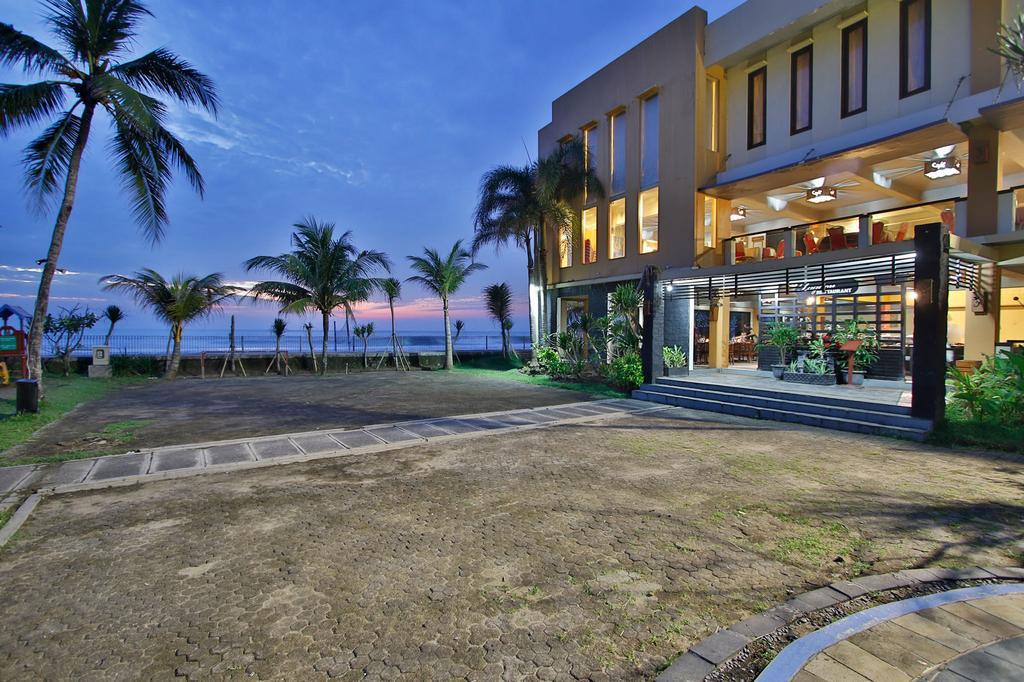 The Jayakarta Anyer Hotel Ngoại thất bức ảnh