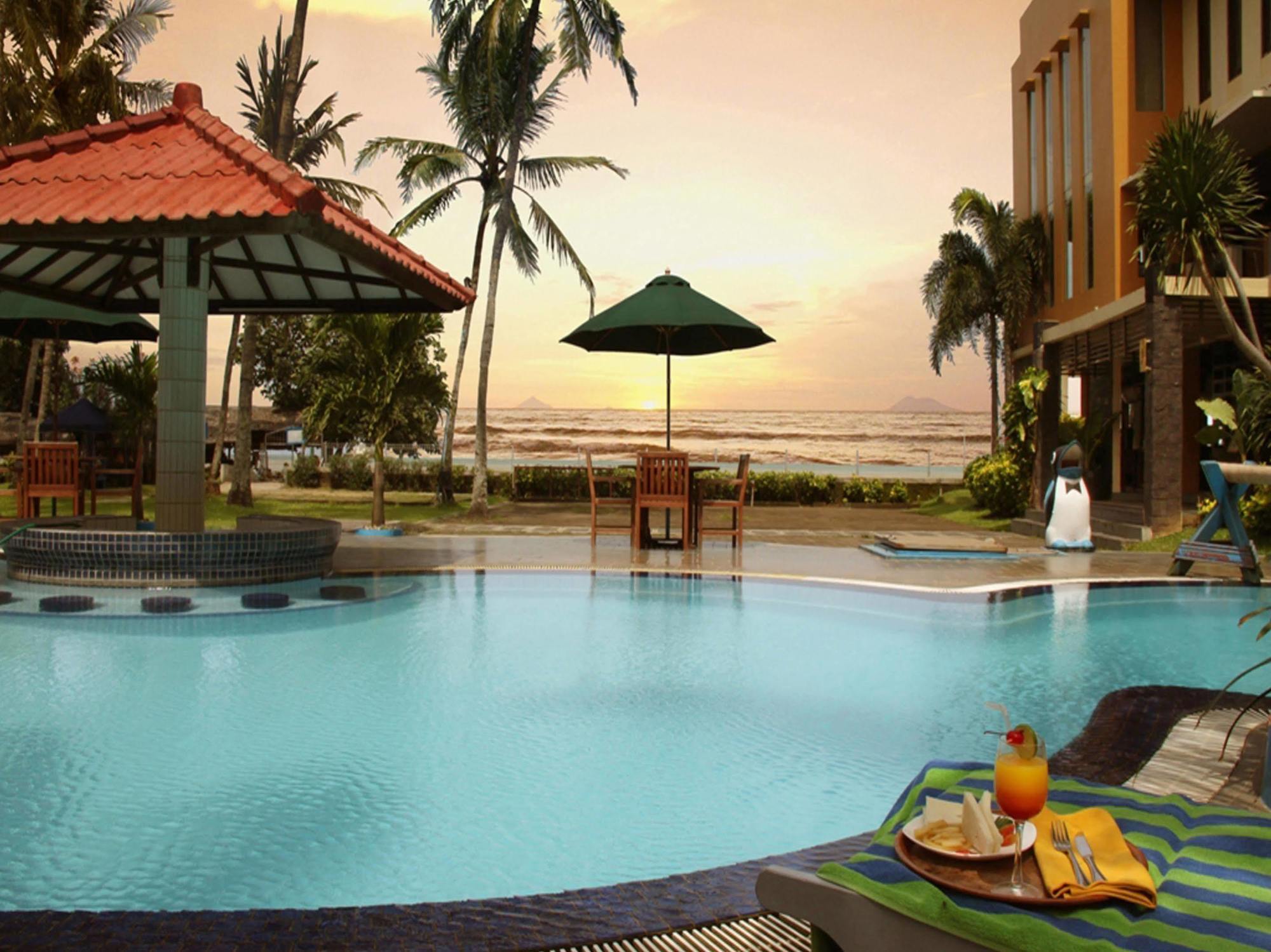 The Jayakarta Anyer Hotel Ngoại thất bức ảnh